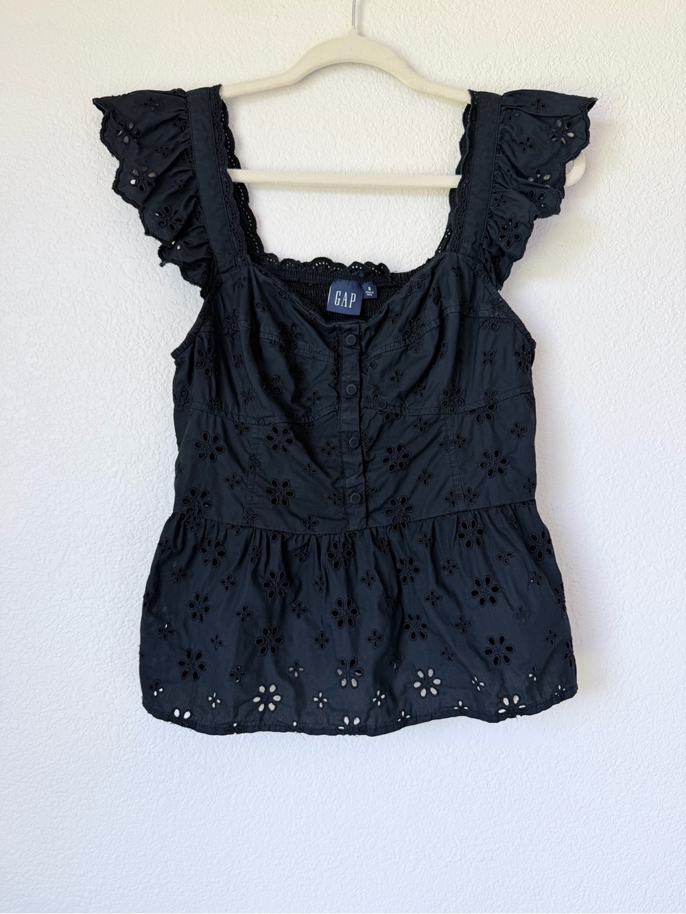 GAP Black Eyelet Embroidered Peplum Top Ruffle Sleeve Smocked Back S